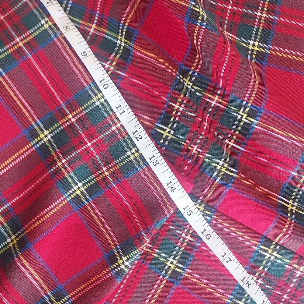 Plaid, cotton / poly blend women's skirt, size medium - Picture 3 of 7